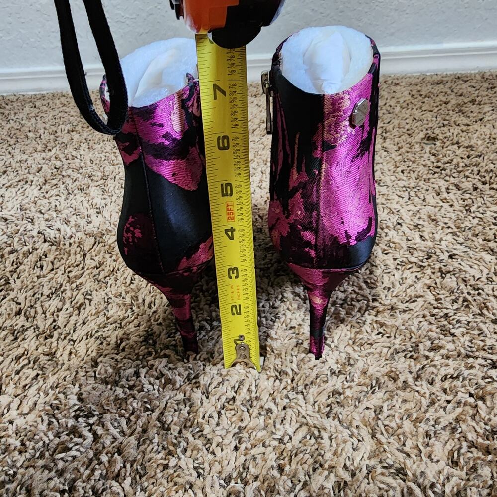 Louise et Cie Floral Ankle Boots Magneta Pink Black Pointed Toe Booties 6.5 New - Picture 7 of 7